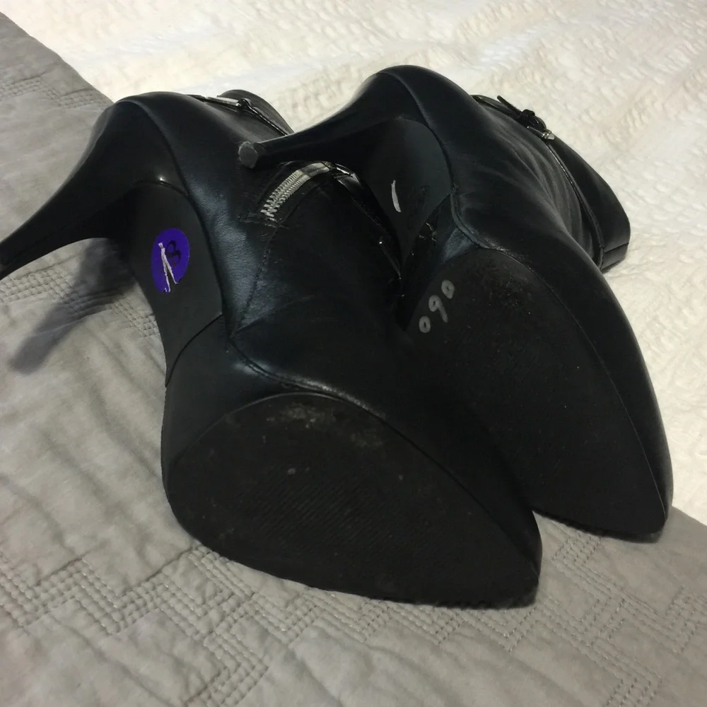 Michael Kors Boots - Picture 4 of 4